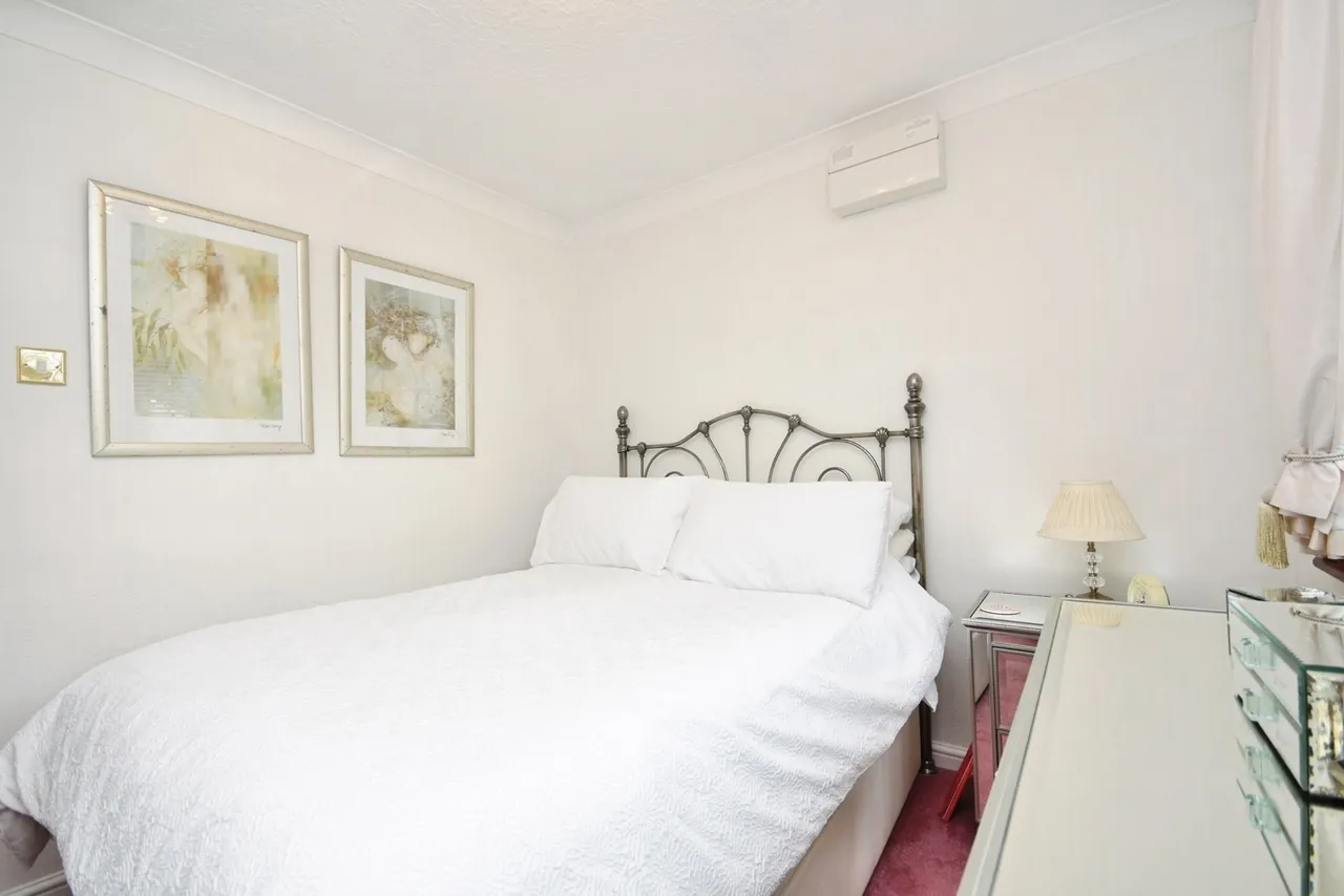 Riverview Gardens, Hullbridge, Hockley, Essex, SS5, photo 10