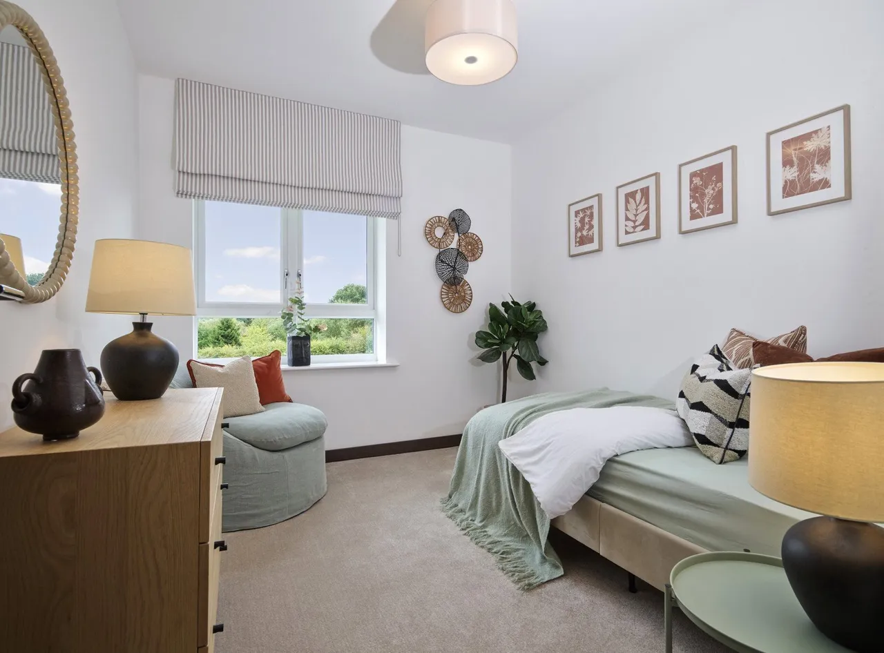 Steeles Road, Aldershot, GU11, photo 6