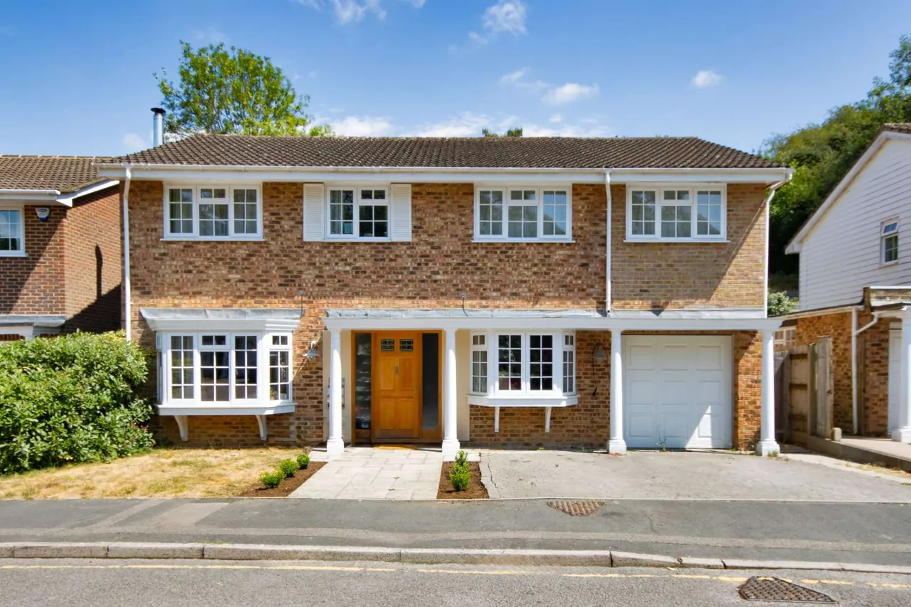 5 bed house for sale — The Dene, Sevenoaks, Kent, TN13 1PB