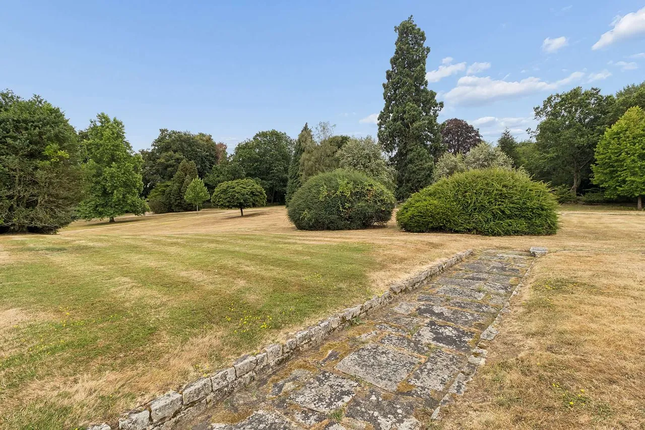Shardeloes, Missenden Road, Amersham, Buckinghamshire, HP7 0RL, photo 11
