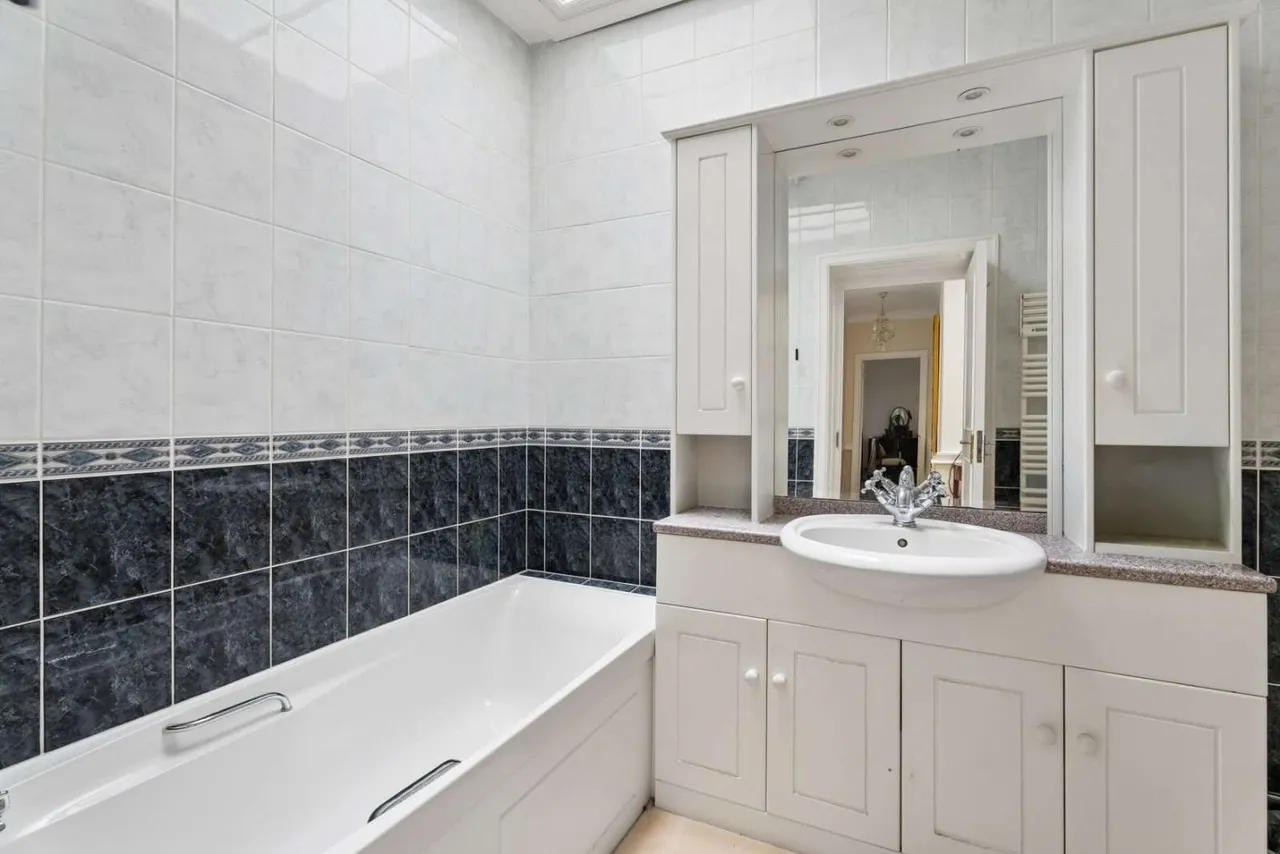 Shardeloes, Missenden Road, Amersham, Buckinghamshire, HP7 0RL, photo 9