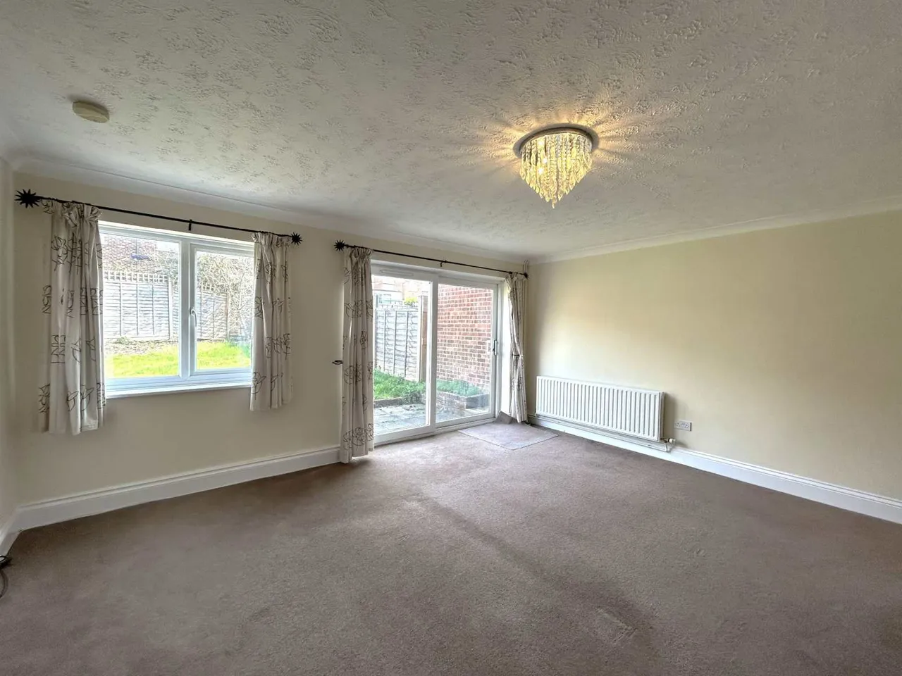 Quickthorn Crescent, Chatham, Kent, ME5 0TL, photo 2