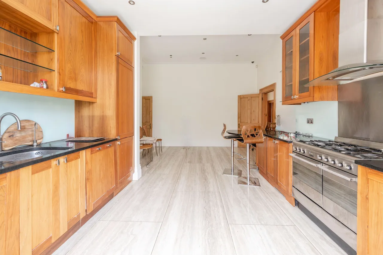 1 Parkside, London Road, Harrow, photo 9