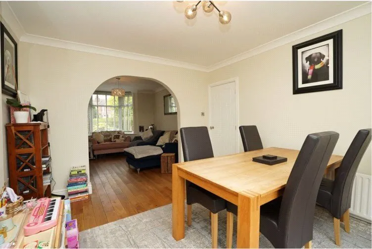 Priory Crescent, Gedling, Nottingham, Nottinghamshire, NG4, photo 15