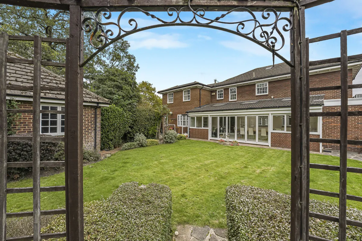 Beckenham, BR3 5BN, photo 29
