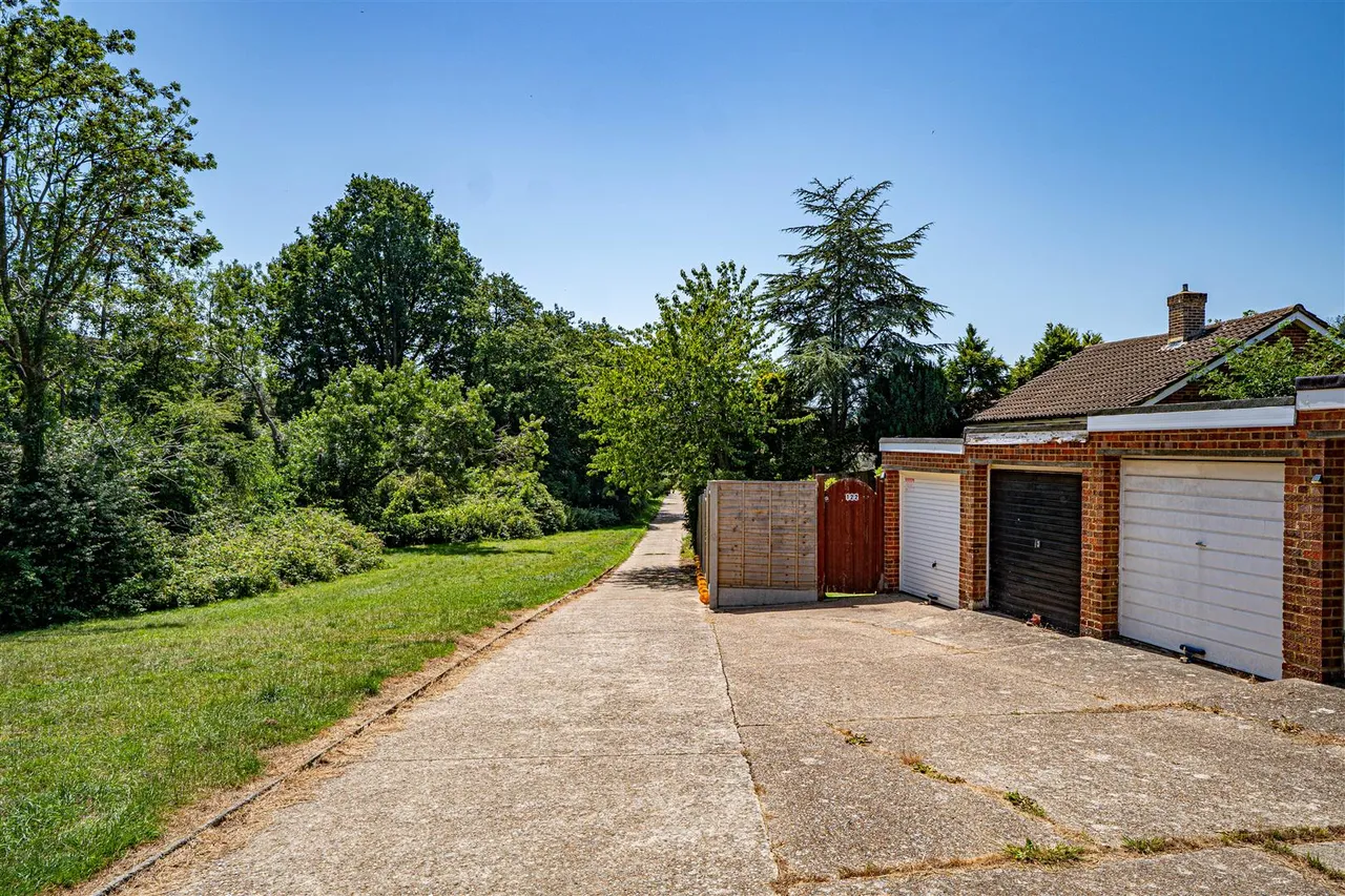 Ashford Road, Hastings, photo 31