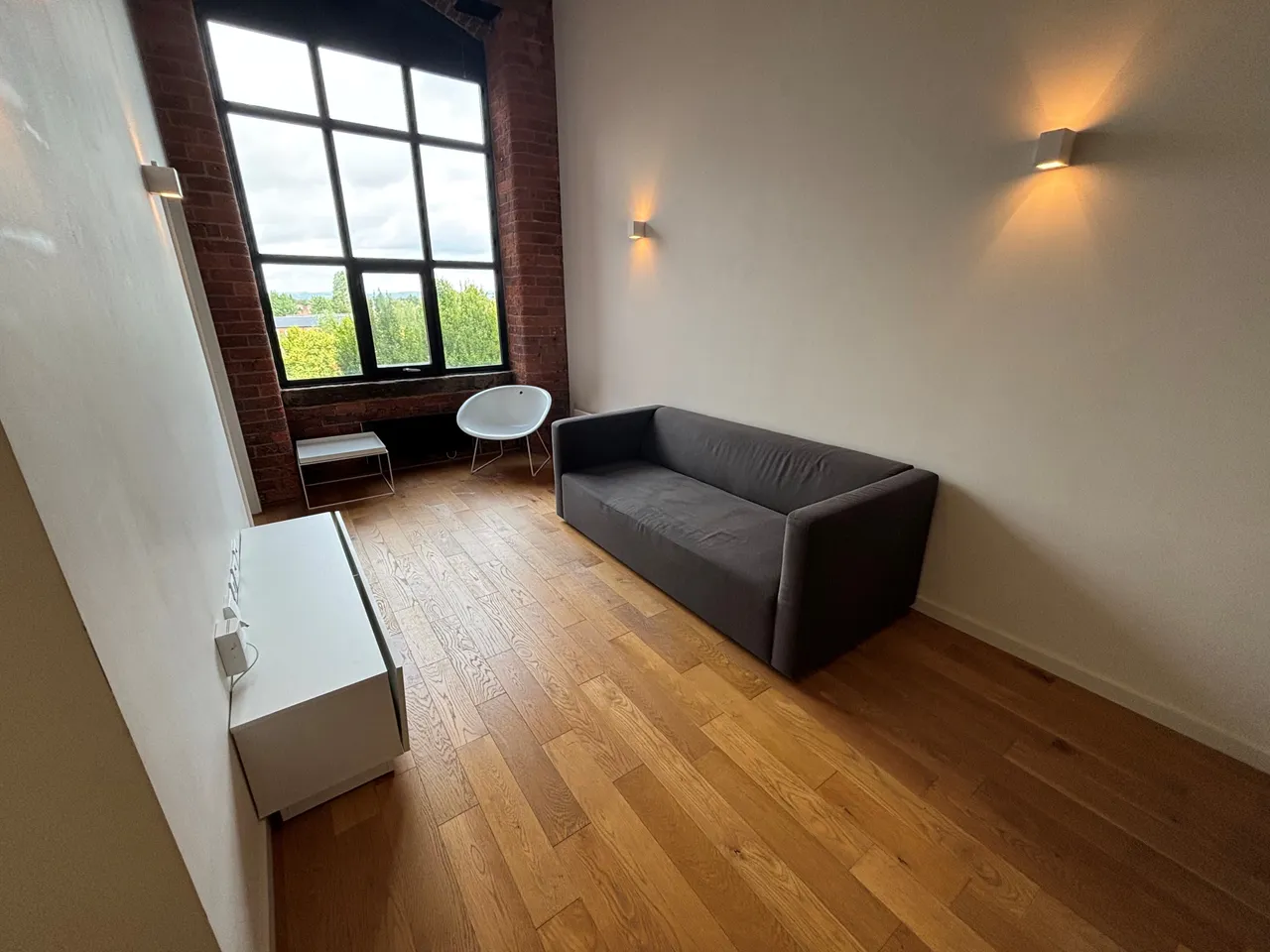 2 bed flat to rent — Elisabeth Mill SK5