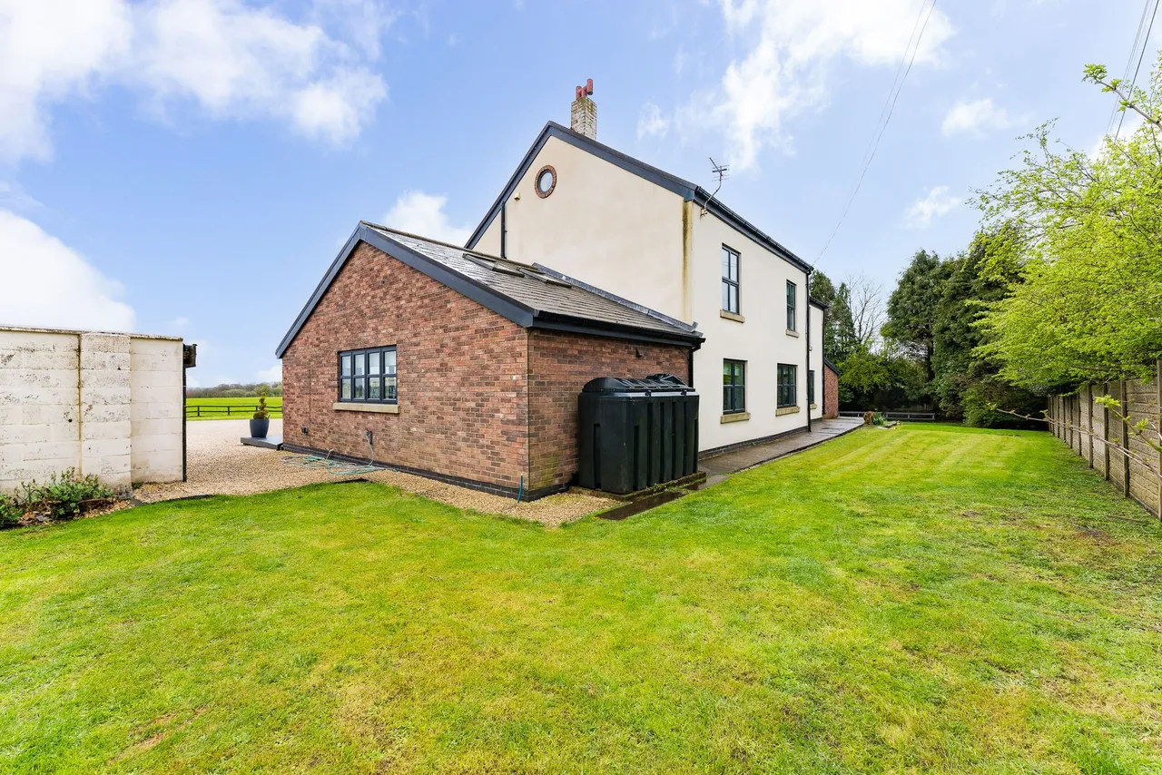 Oven Back Farm Winwick Lane, Croft, Warrington, Warrington, WA3 7EW, photo 32