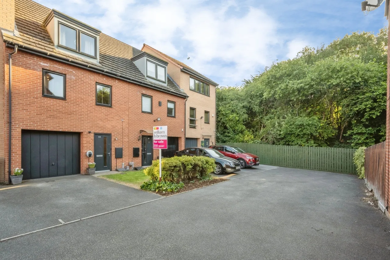 4 bed house for sale — Stables Way, Wath-Upon-Dearne, Rotherham
