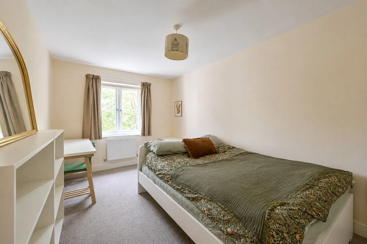 9 Boundary View, 41-42 Woodbridge Road, Guildford, photo 4