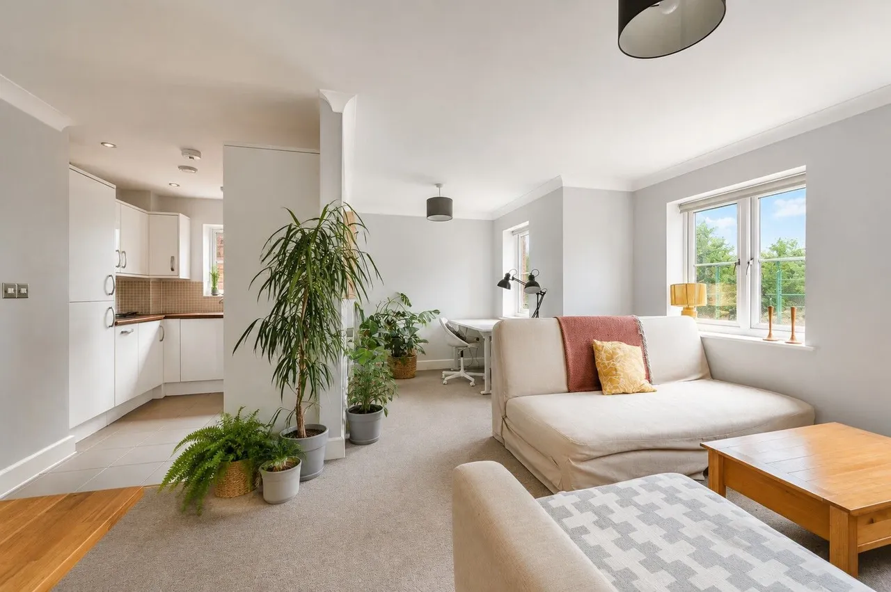 9 Boundary View, 41-42 Woodbridge Road, Guildford, photo 11