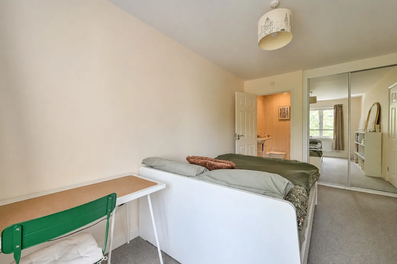9 Boundary View, 41-42 Woodbridge Road, Guildford, photo 6