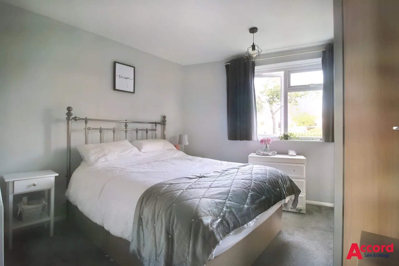 Avon Road, Upminster, RM14, photo 4