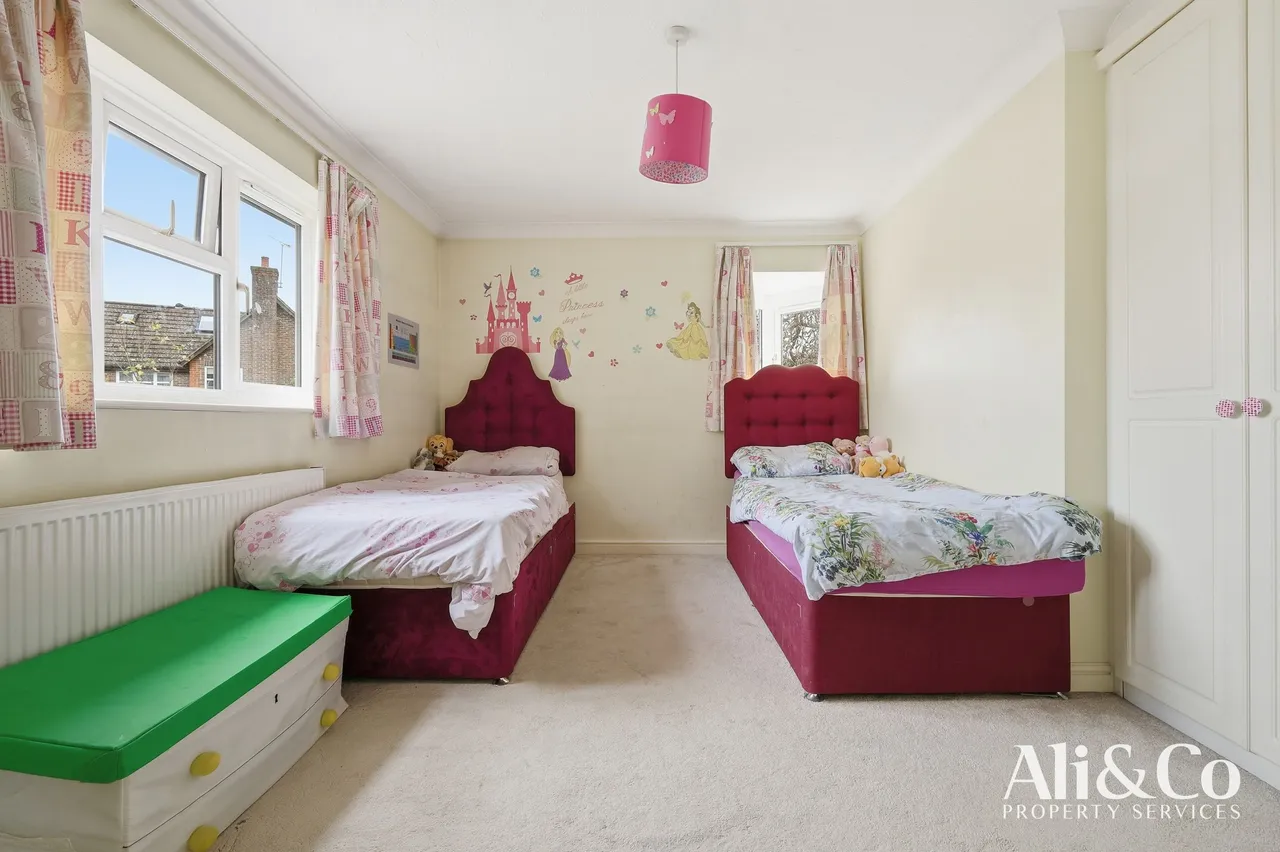 Moss Bank, Grays, Essex, RM17 5EF, photo 19