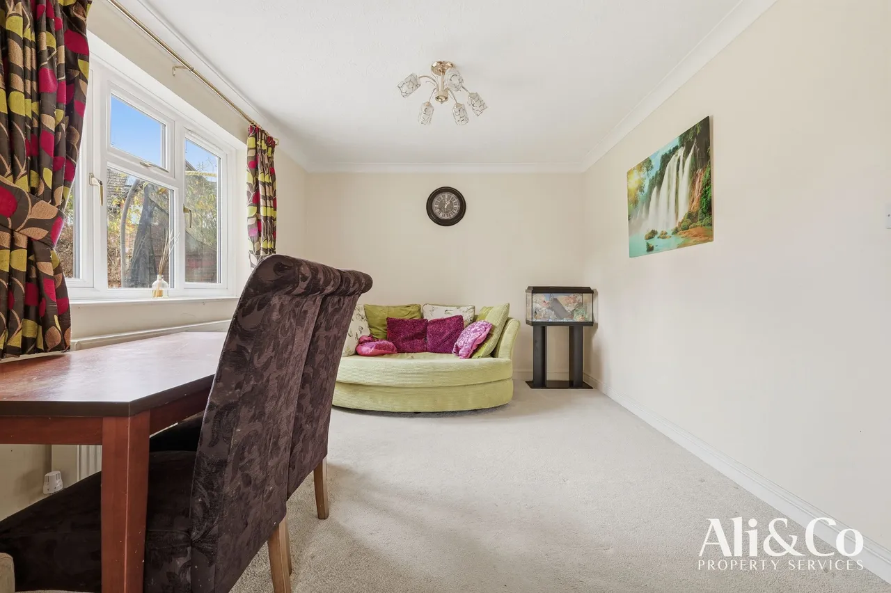 Moss Bank, Grays, Essex, RM17 5EF, photo 9