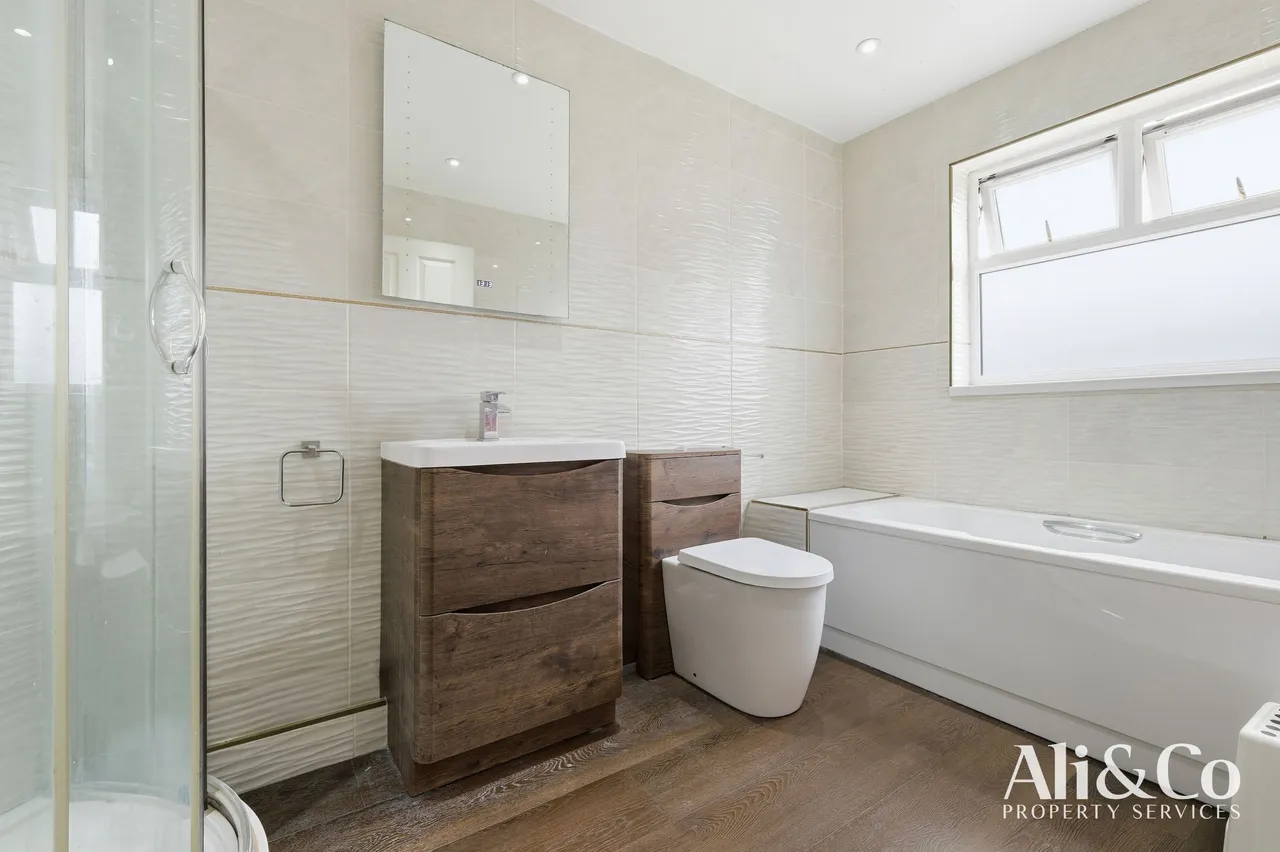 Moss Bank, Grays, Essex, RM17 5EF, photo 17