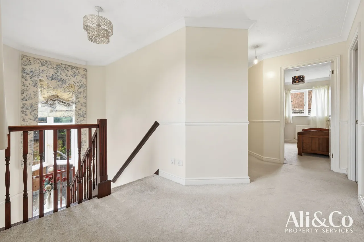 Moss Bank, Grays, Essex, RM17 5EF, photo 13