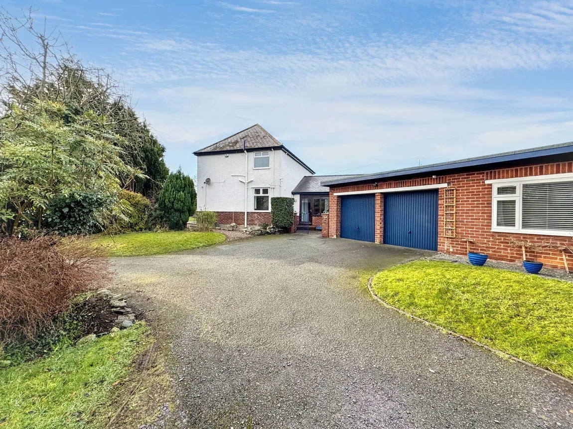3 bed house for sale — Denbigh Road, Llanfairtalhaiarn, Abergele, Conwy, LL22 8SW