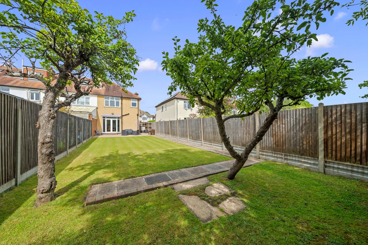 Sandringham Road, Worcester Park, KT4, photo 13