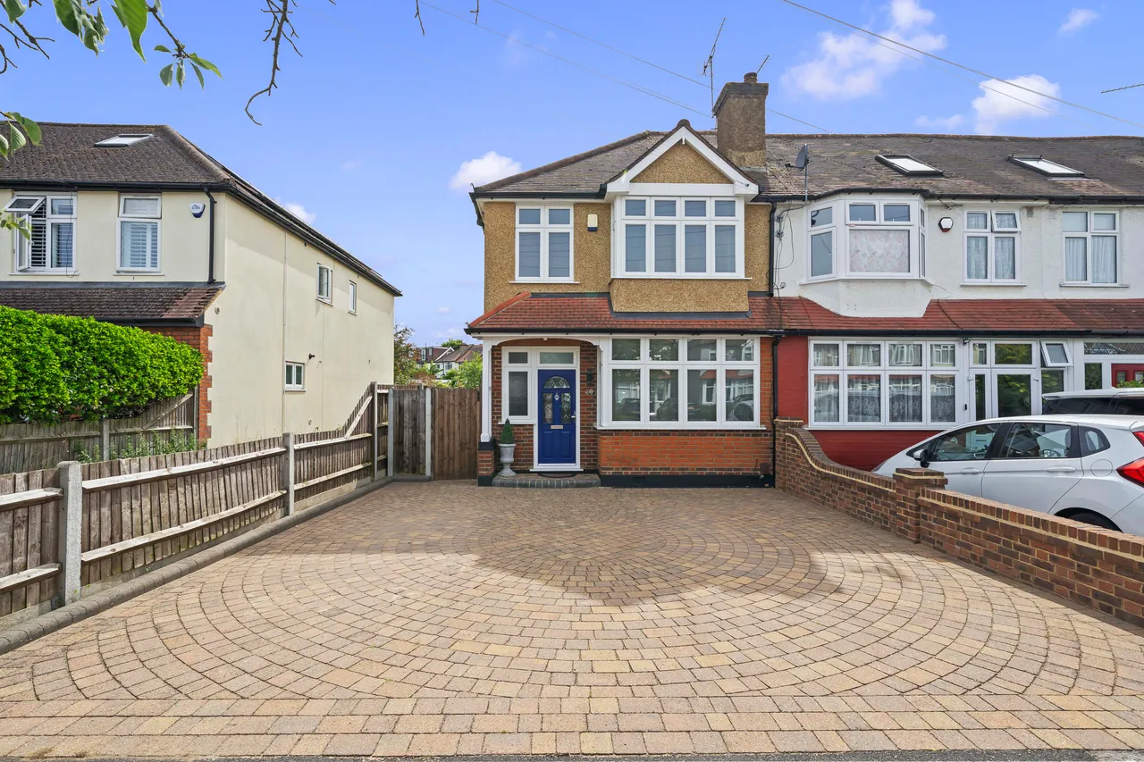 3 bed property for sale, Sandringham Road, Worcester Park, KT4