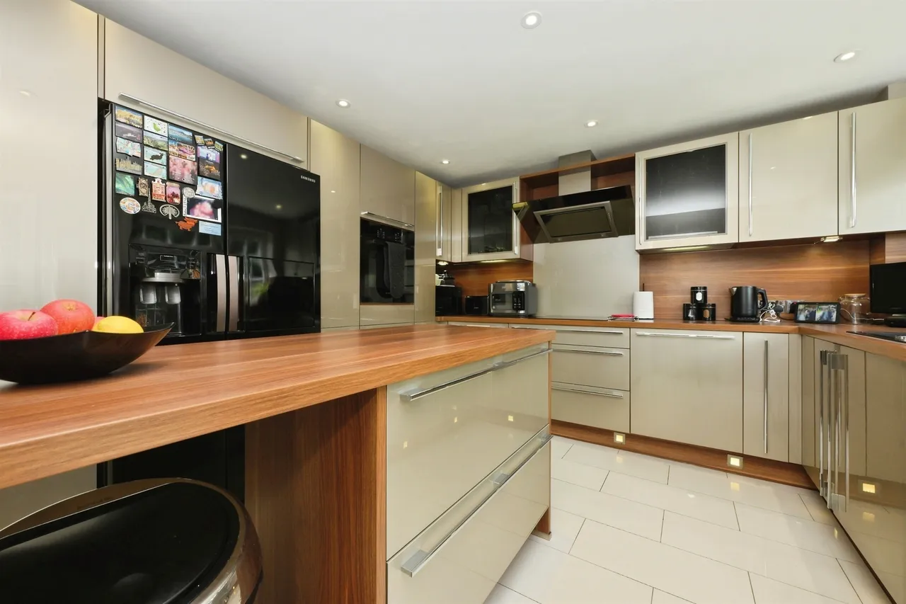 High Wood Road, Hoddesdon, photo 6