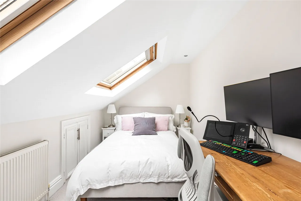 Wandsworth Bridge Road, Fulham, London, SW6, photo 12