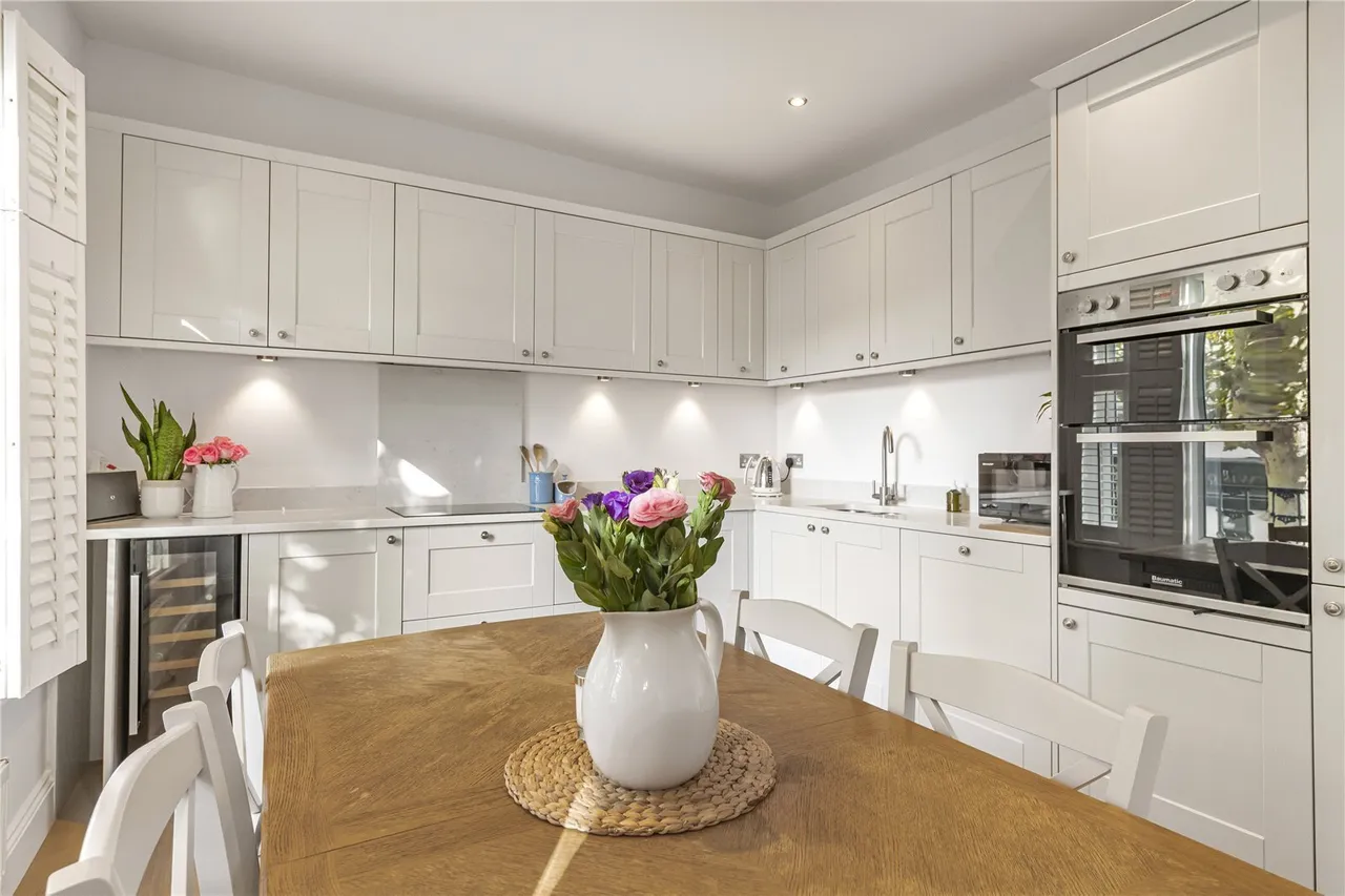 Wandsworth Bridge Road, Fulham, London, SW6, photo 2