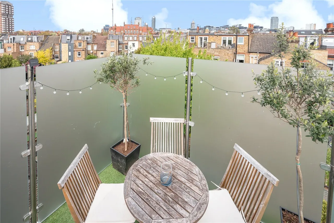 Wandsworth Bridge Road, Fulham, London, SW6, photo 15