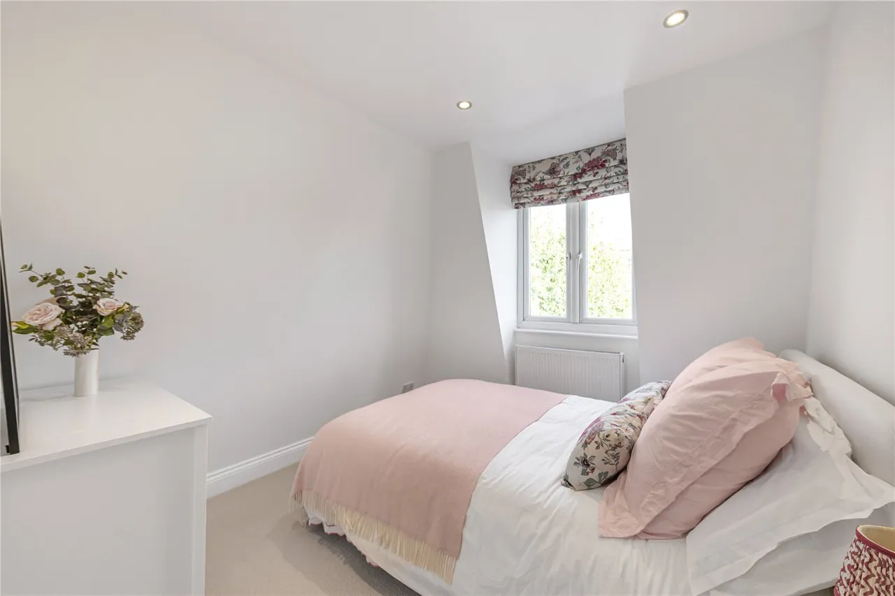 Wandsworth Bridge Road, Fulham, London, SW6, photo 6