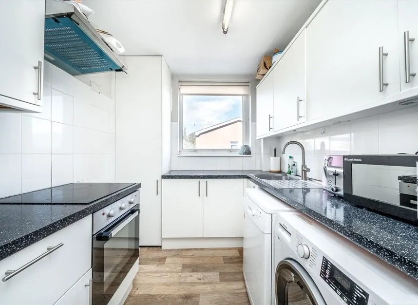 College Road, Isleworth, TW7, photo 3