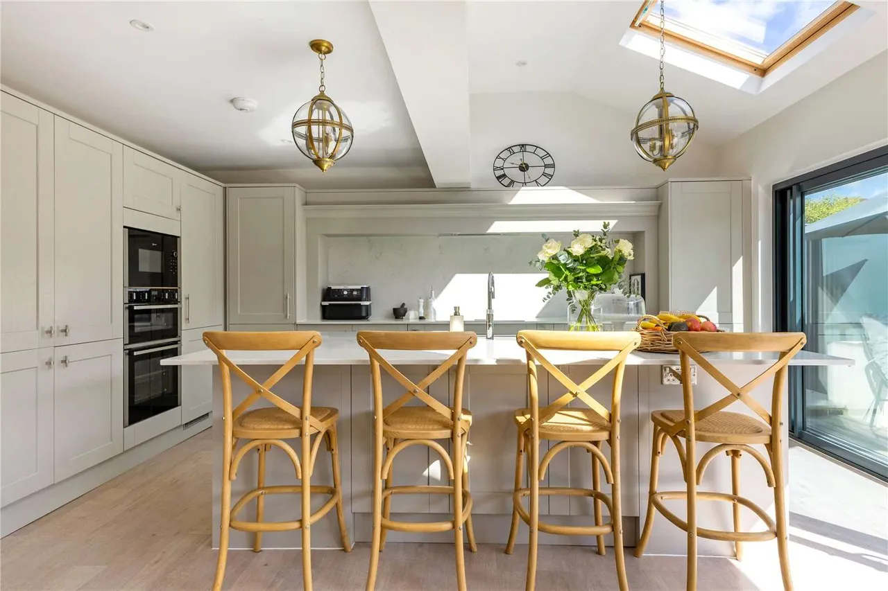 Marlow Road, Bourne End, Buckinghamshire, SL8 5NL, photo 5