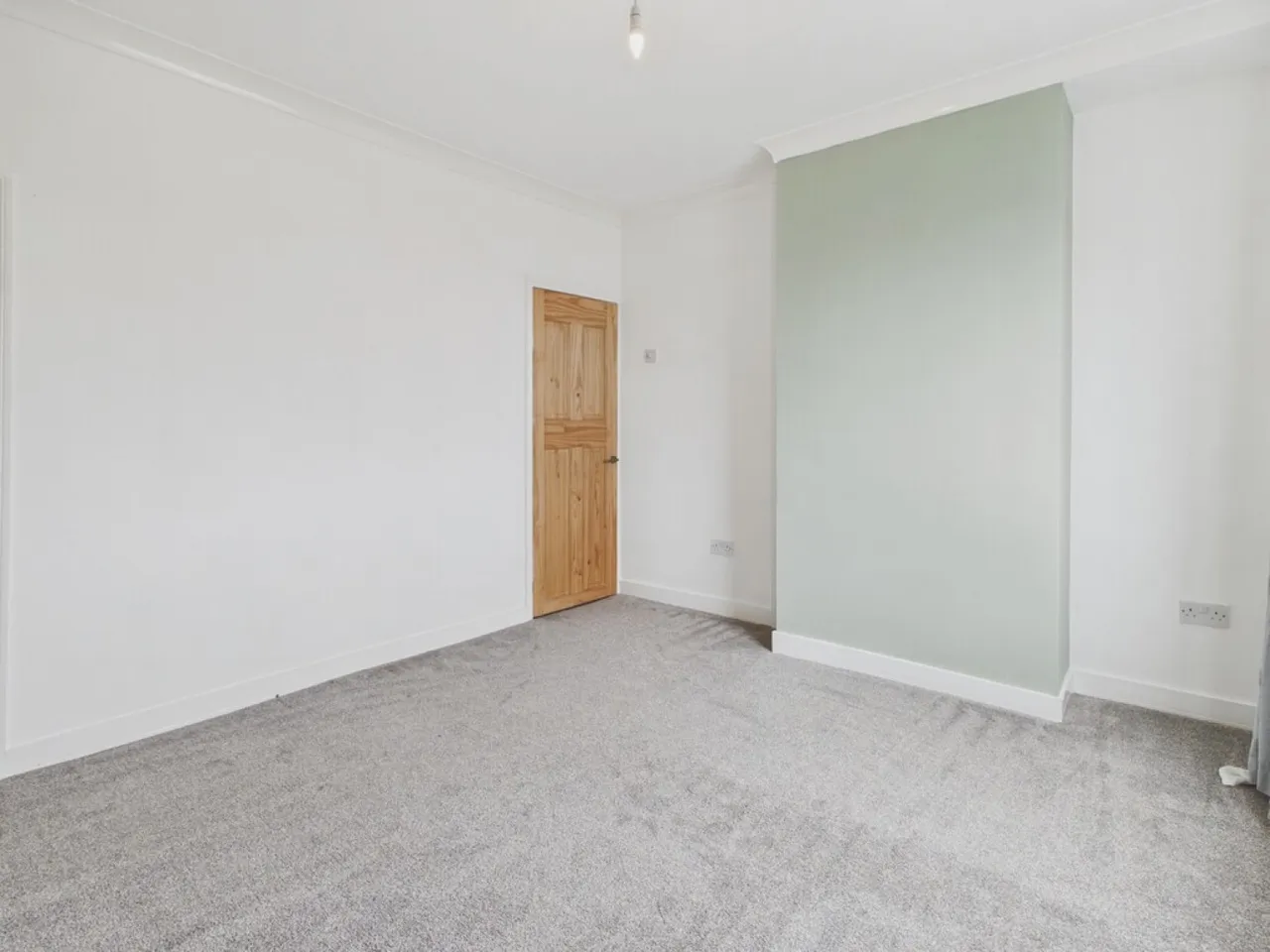 Wharf Lane, Staveley, S43, photo 13