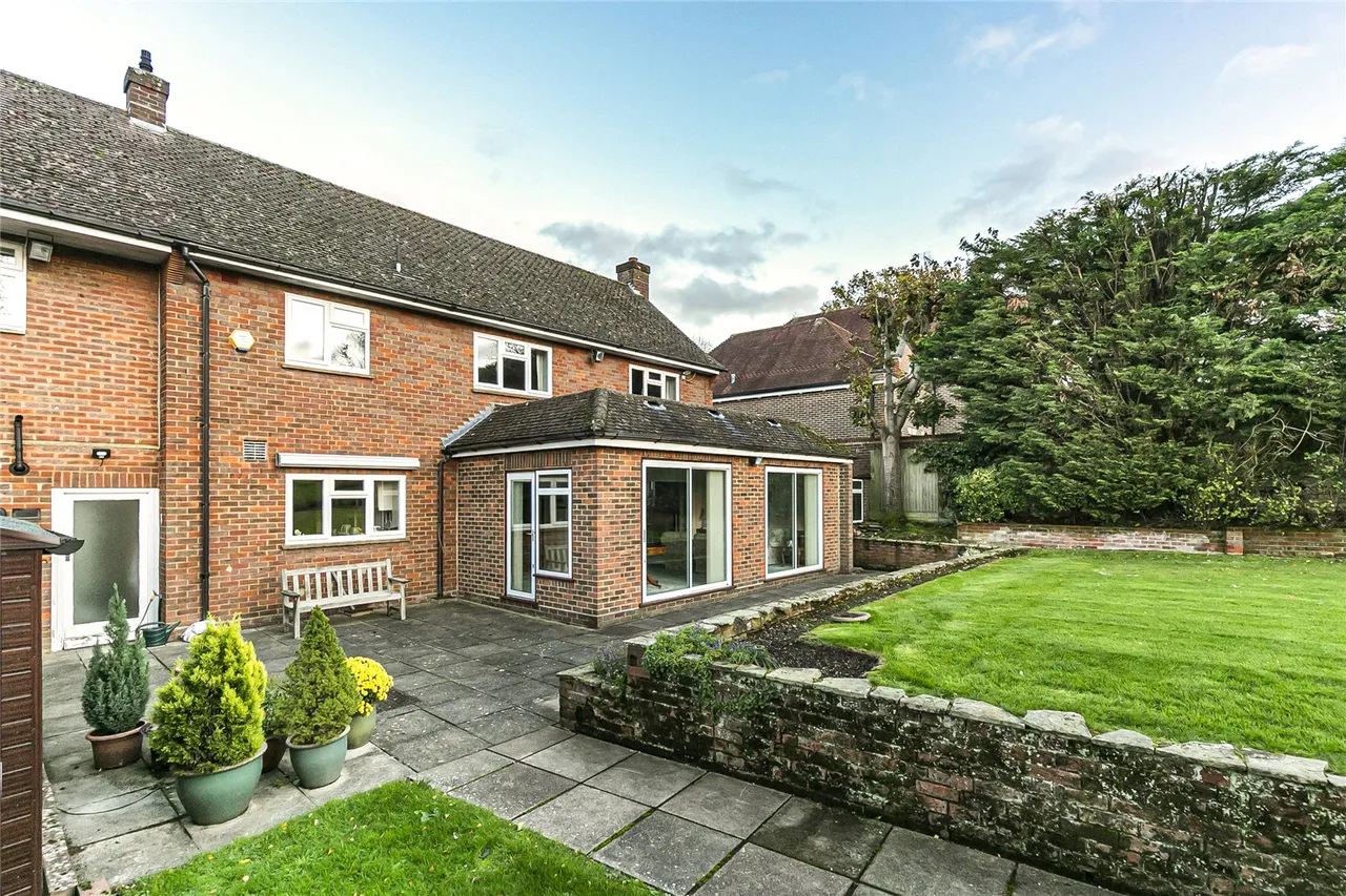 Crescent West, Hadley Wood, EN4 0EG, photo 17
