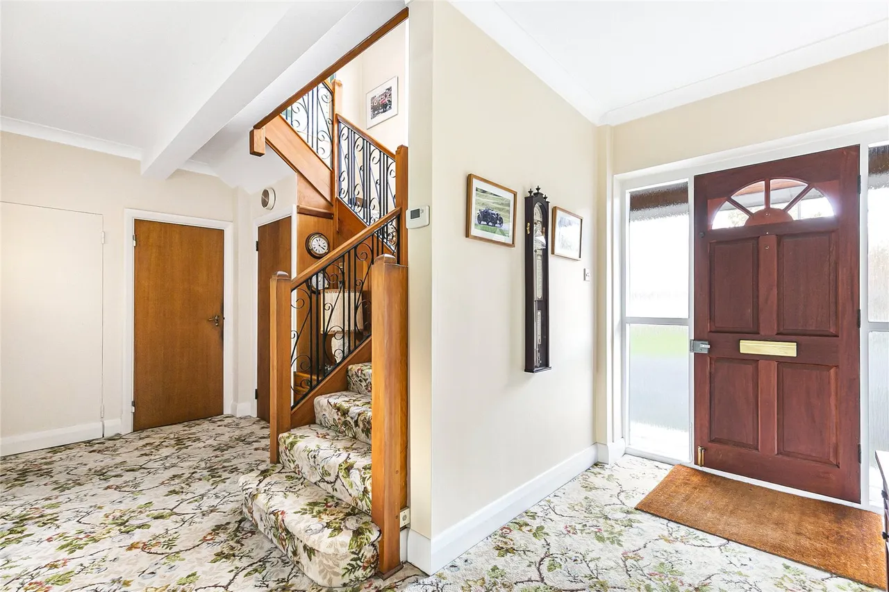 Crescent West, Hadley Wood, EN4 0EG, photo 3