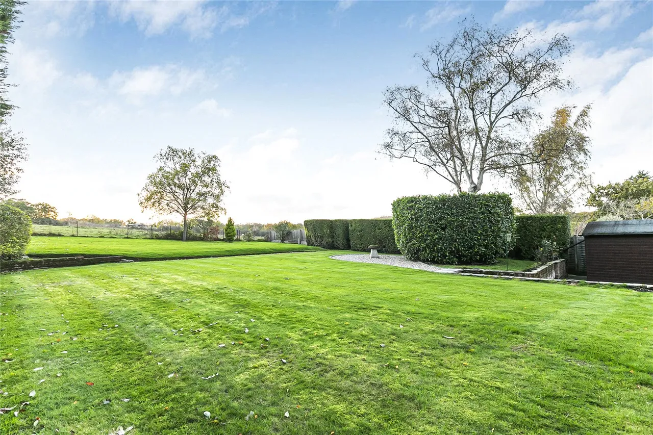 Crescent West, Hadley Wood, EN4 0EG, photo 14