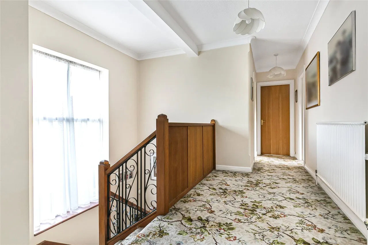 Crescent West, Hadley Wood, EN4 0EG, photo 10