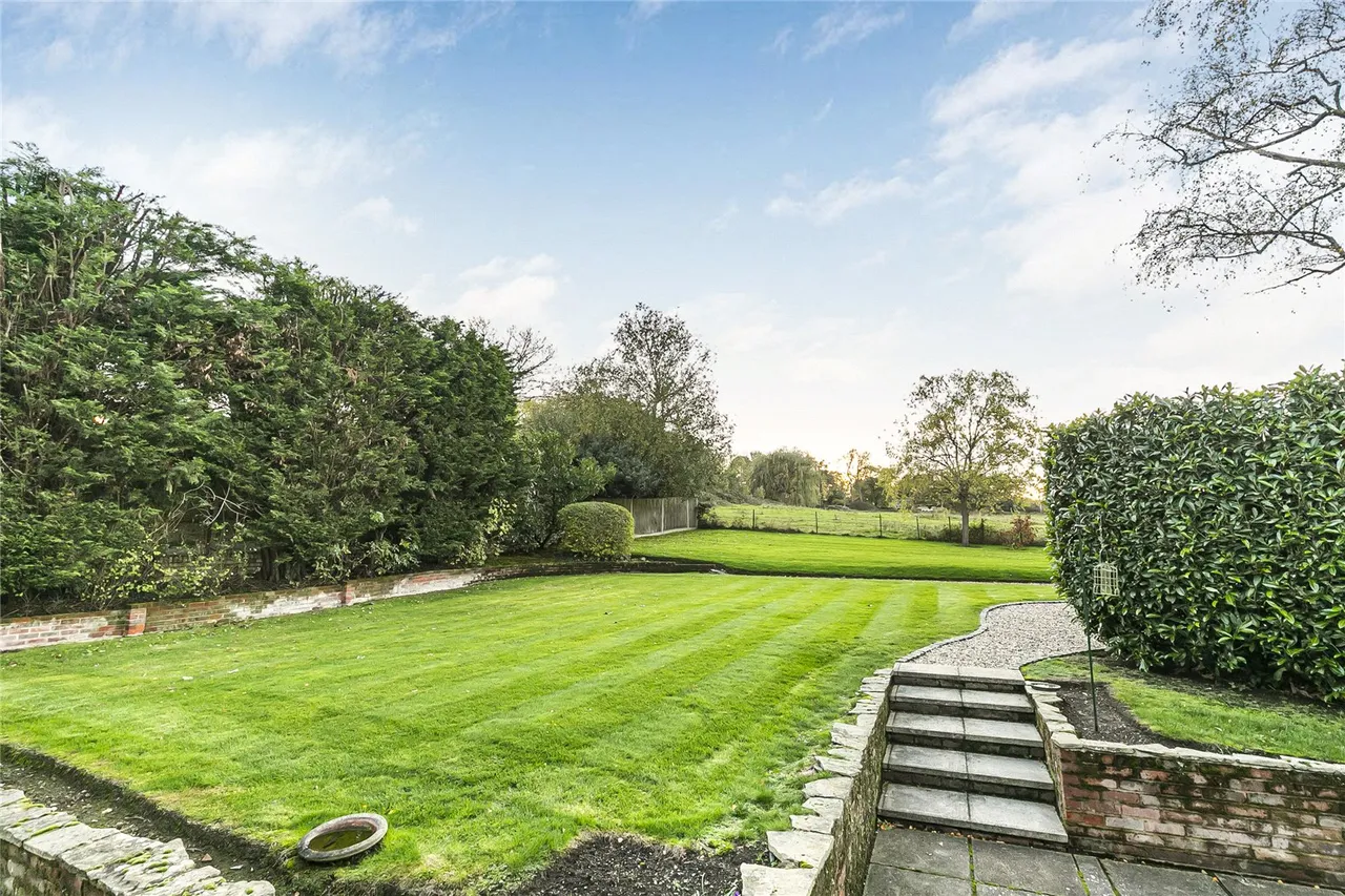 Crescent West, Hadley Wood, EN4 0EG, photo 13
