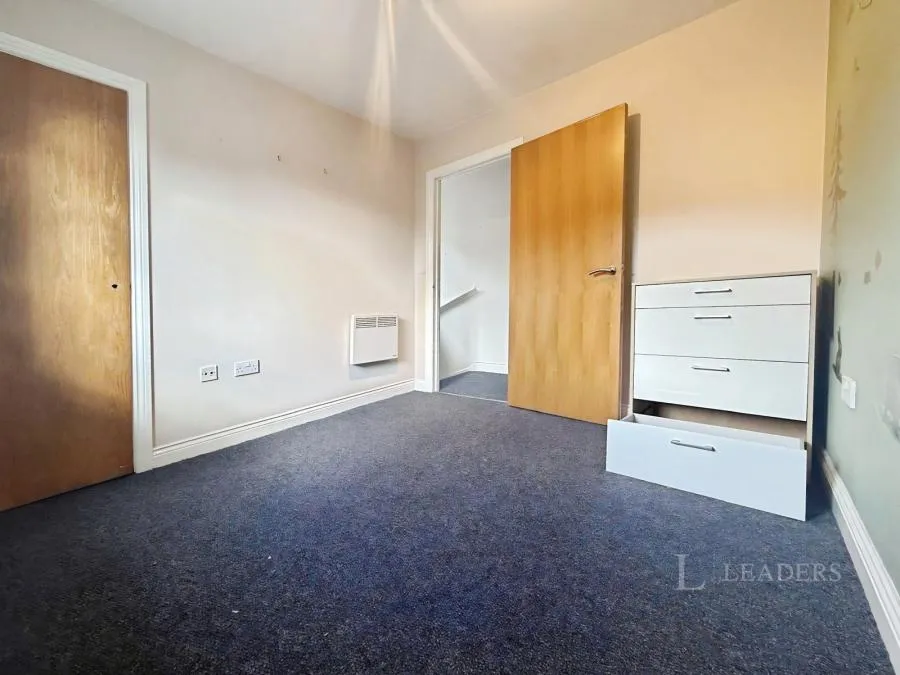 Hagley Road West, Oldbury, B68, photo 6