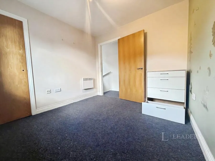 Hagley Road West, Oldbury, B68, photo 5