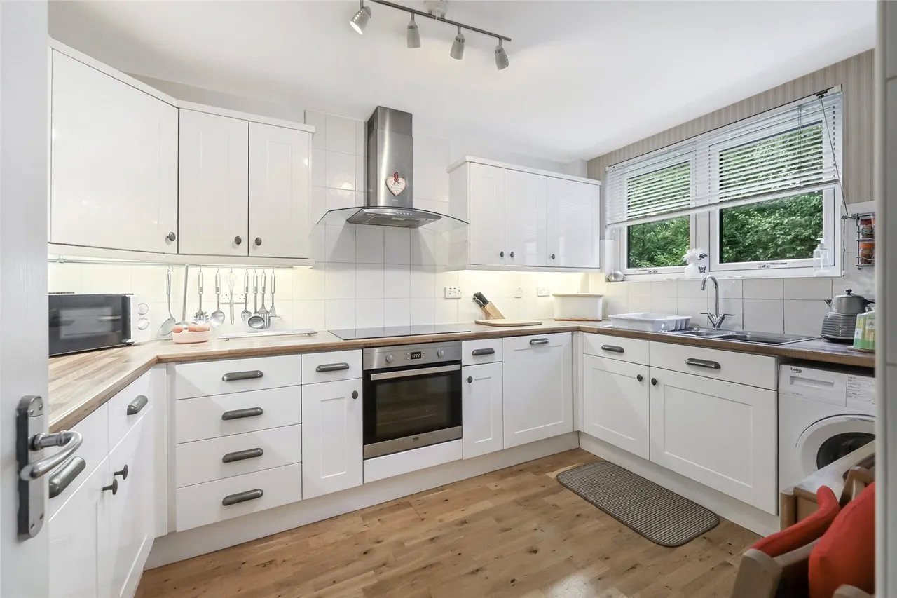 Ladywood Estate, Milngavie, Glasgow, East Dunbartonshire, G62, photo 3