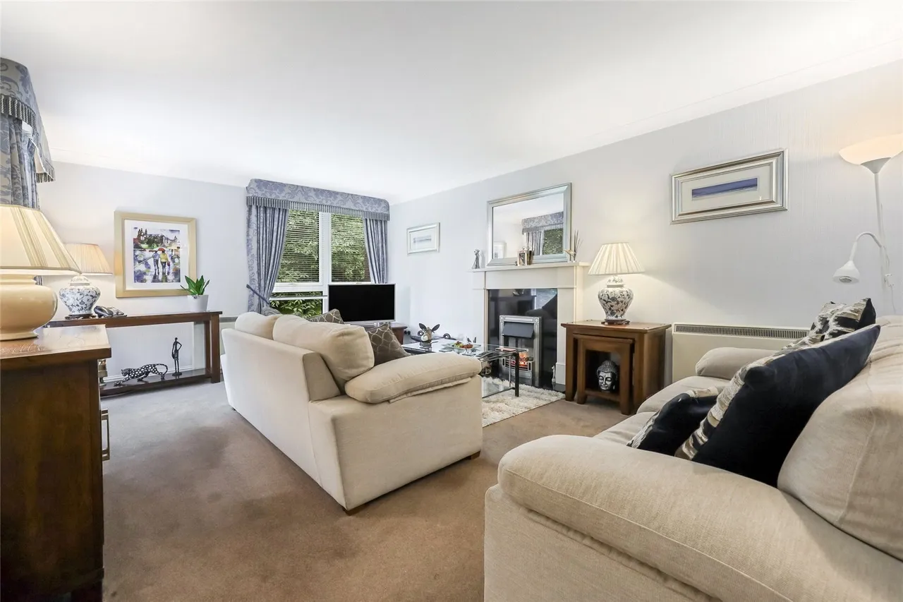 Ladywood Estate, Milngavie, Glasgow, East Dunbartonshire, G62, photo 2