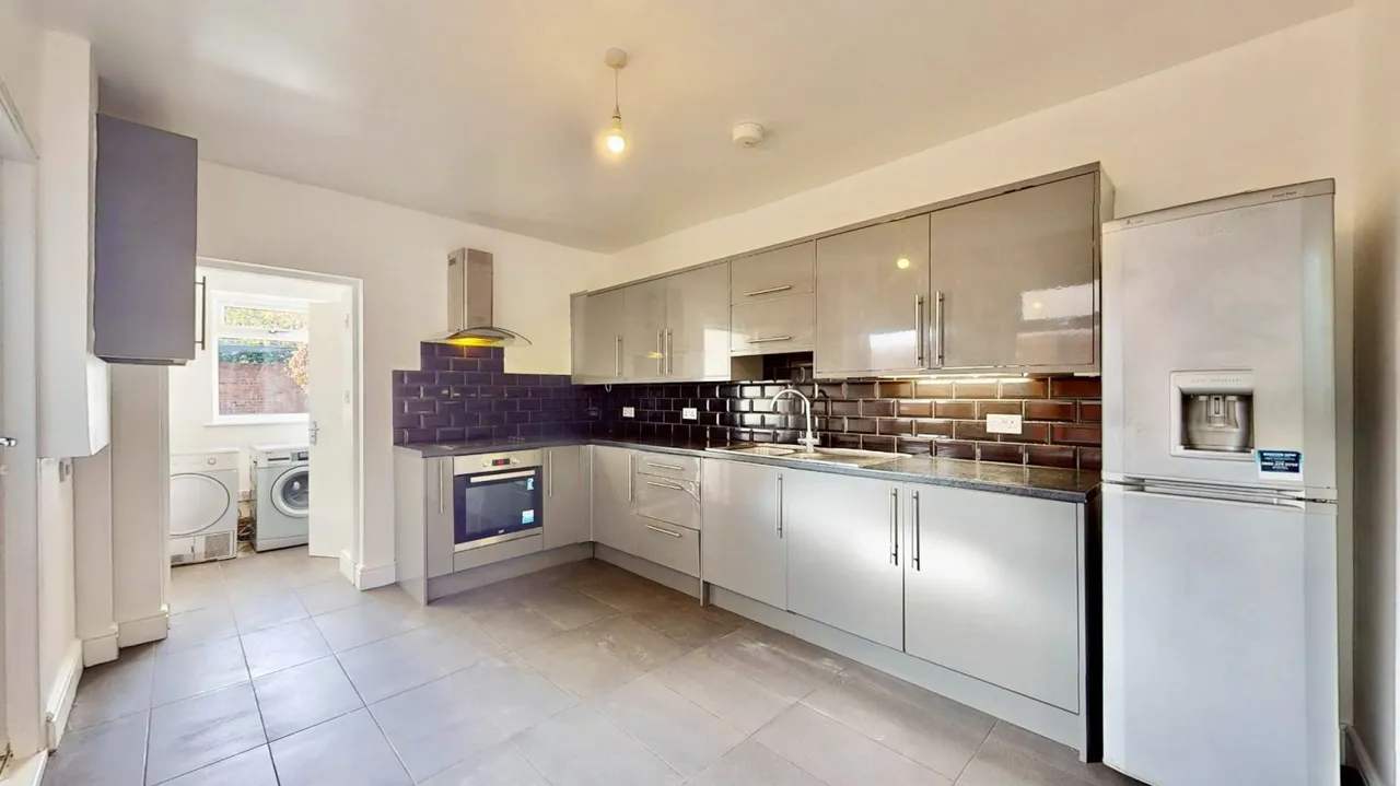 Faircross Avenue, Barking, IG11, photo 2