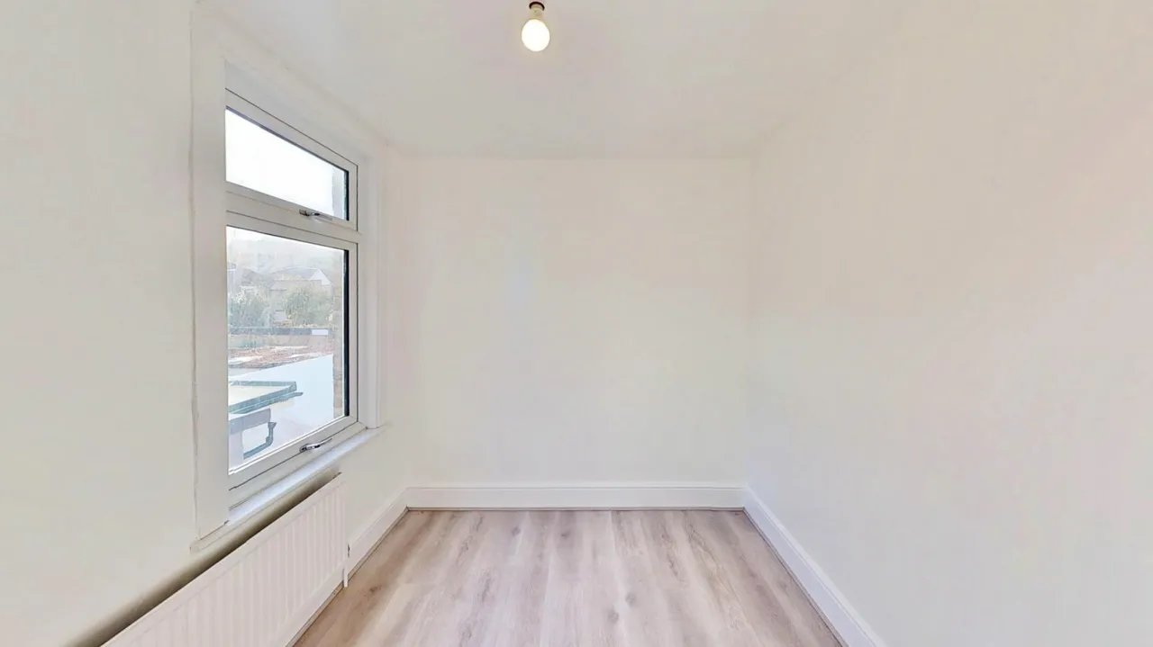 Faircross Avenue, Barking, IG11, photo 7