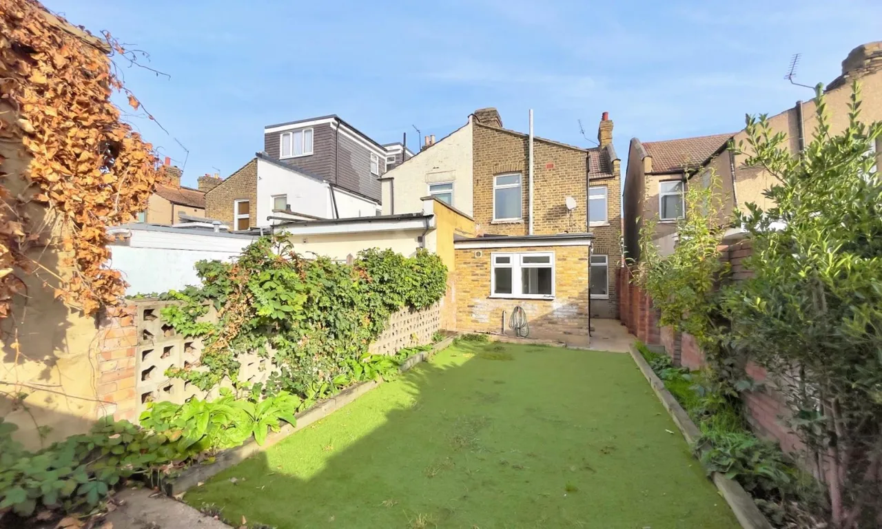 Faircross Avenue, Barking, IG11, photo 4