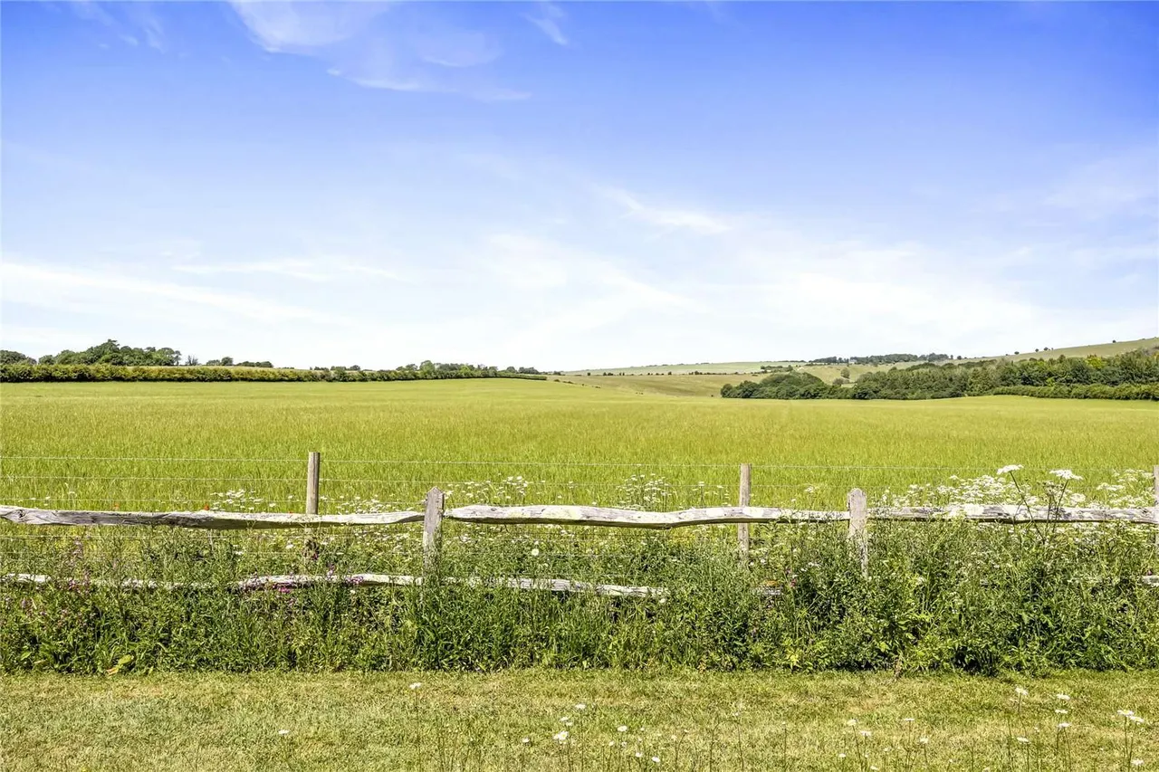Pook Lane, East Lavant, Chichester, West Sussex, PO18 0AS, photo 8