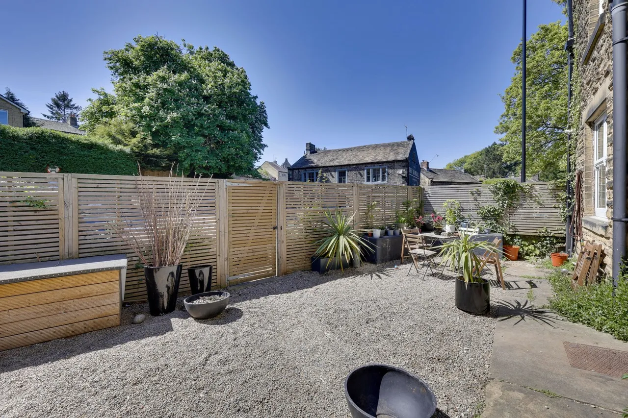 Town Gate, Calverley, LS28, photo 14