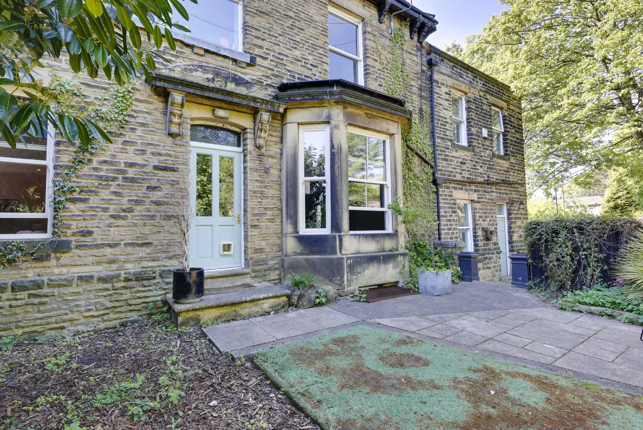 Town Gate, Calverley, LS28, photo 15