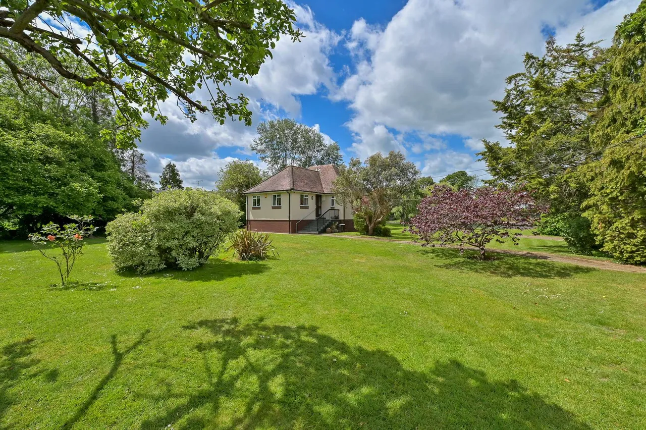 Friary Island, Wraysbury, Staines-upon-Thames, Berkshire, TW19 5JS, photo 3