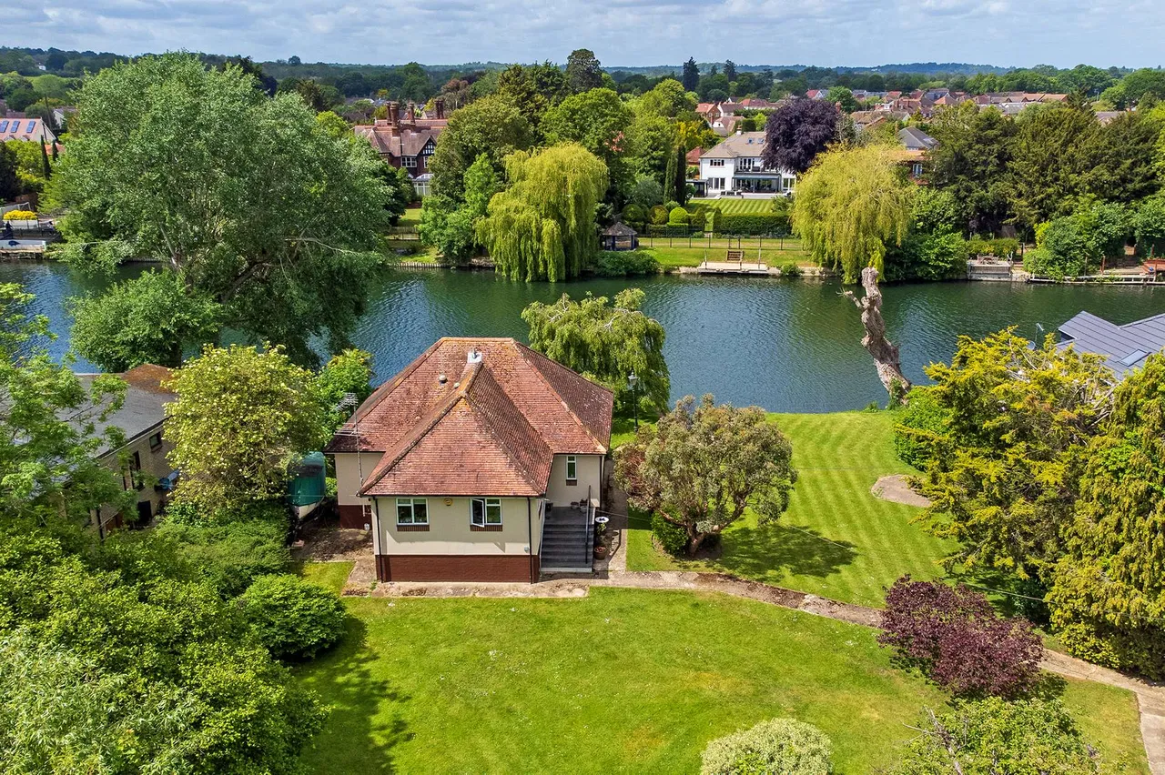 Friary Island, Wraysbury, Staines-upon-Thames, Berkshire, TW19 5JS, photo 2