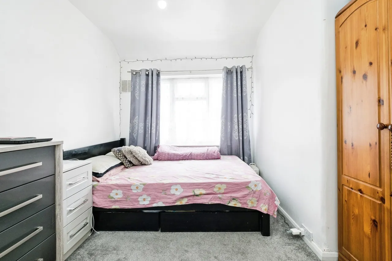 Thetford Road, Dagenham, RM9, photo 19
